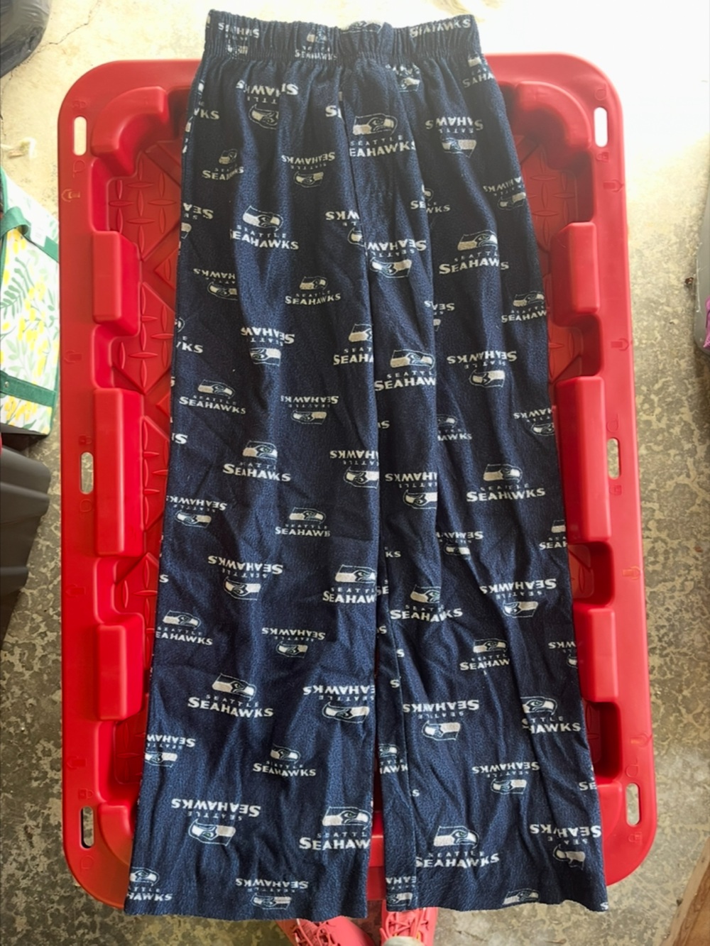 Boys NFL Team Apparel Seattle Seahawks Youth Hoodie - Navy small ch 8